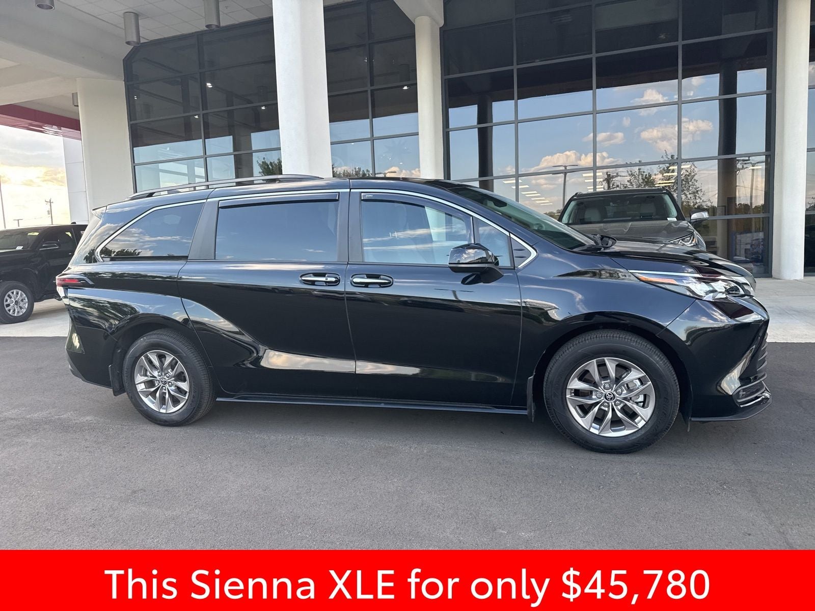 2025 Toyota Sienna XLE 7 Passenger