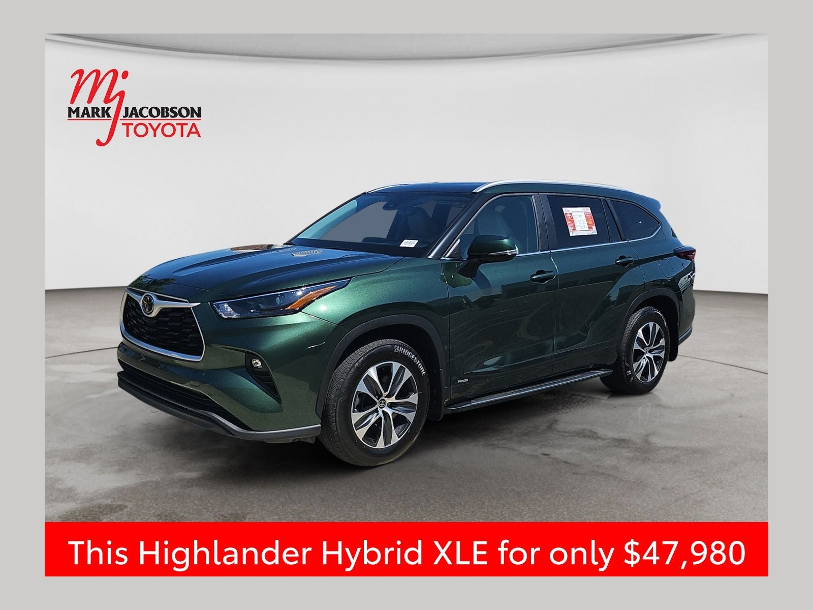 2025 Toyota Highlander Hybrid XLE