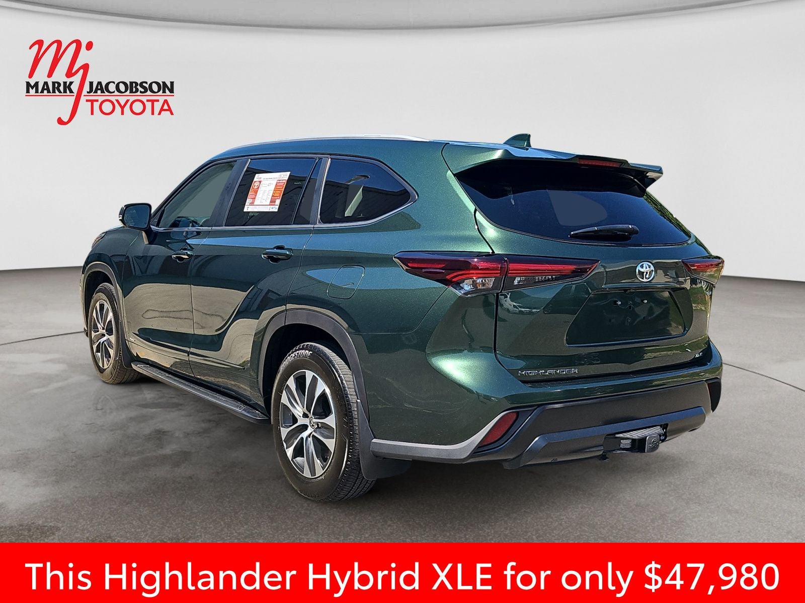 2025 Toyota Highlander Hybrid XLE