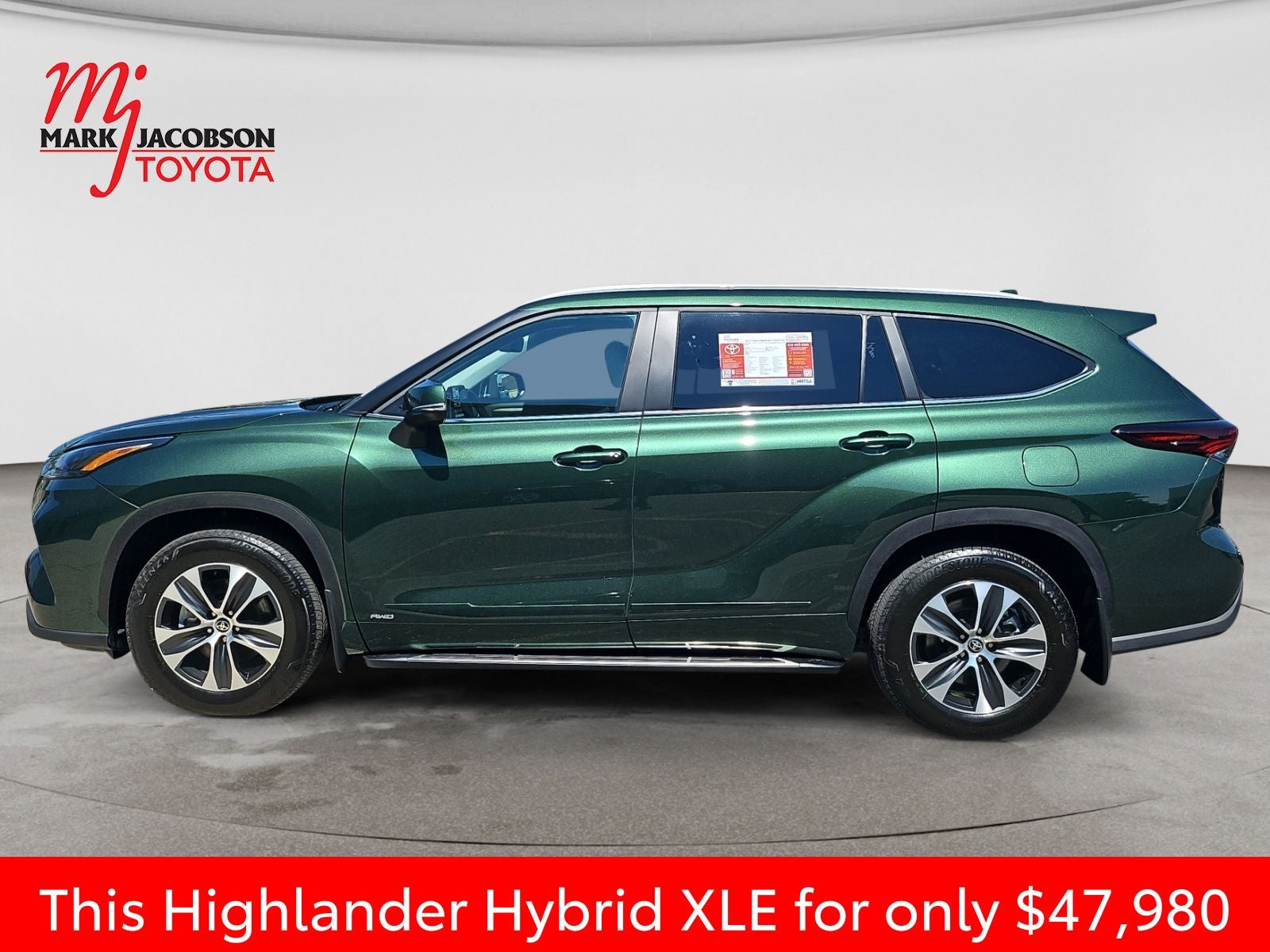 2025 Toyota Highlander Hybrid XLE