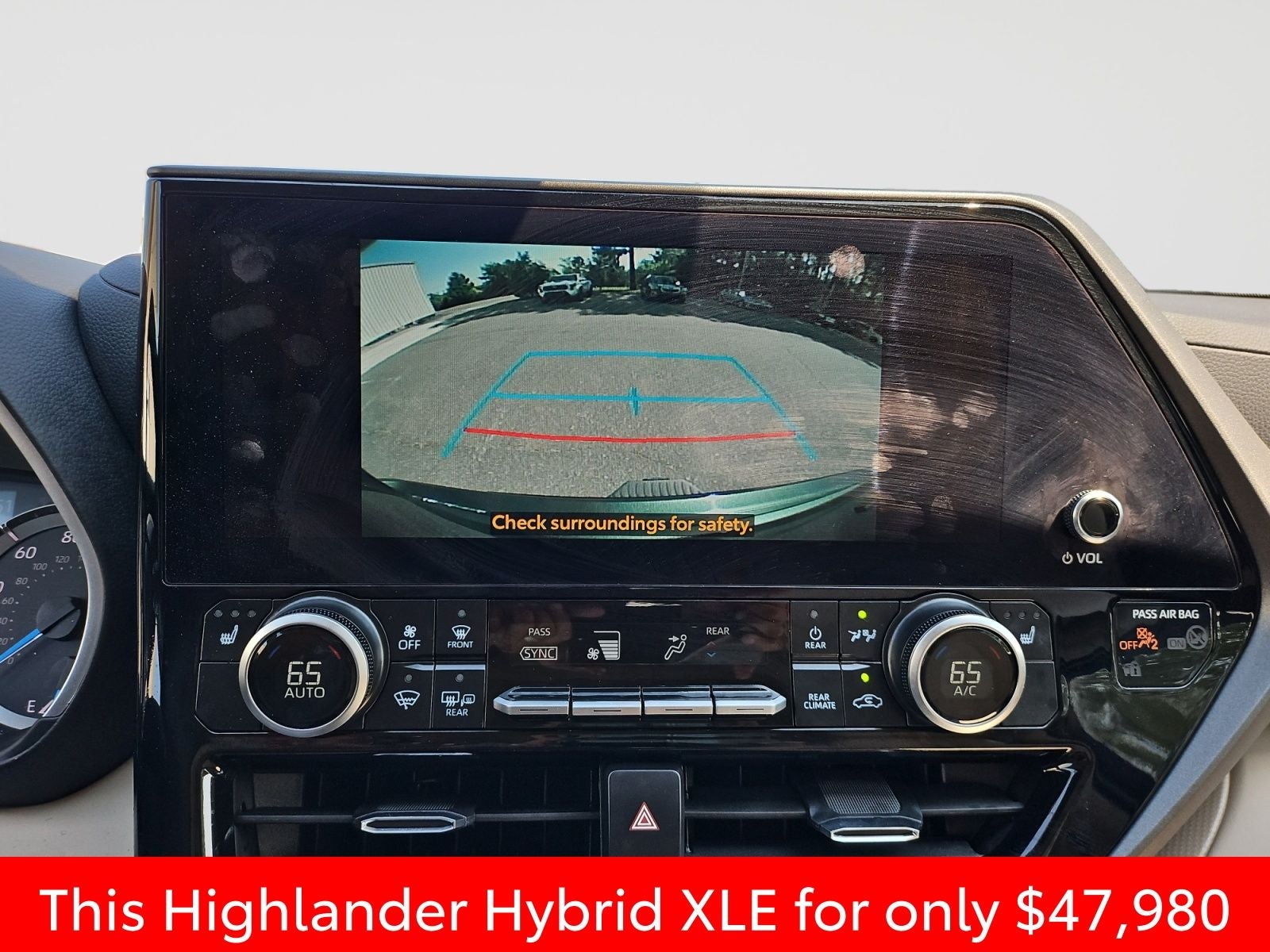 2025 Toyota Highlander Hybrid XLE