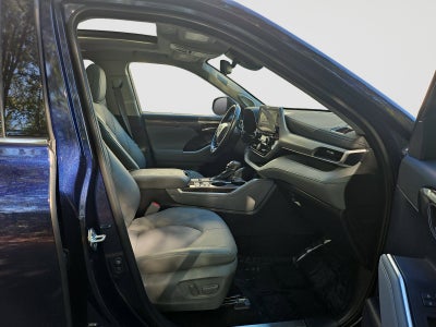 2024 Toyota Highlander Platinum