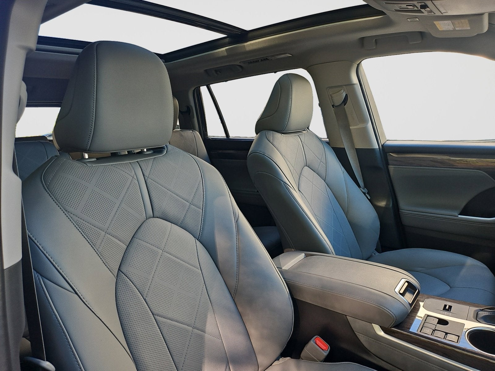 2024 Toyota Highlander Platinum