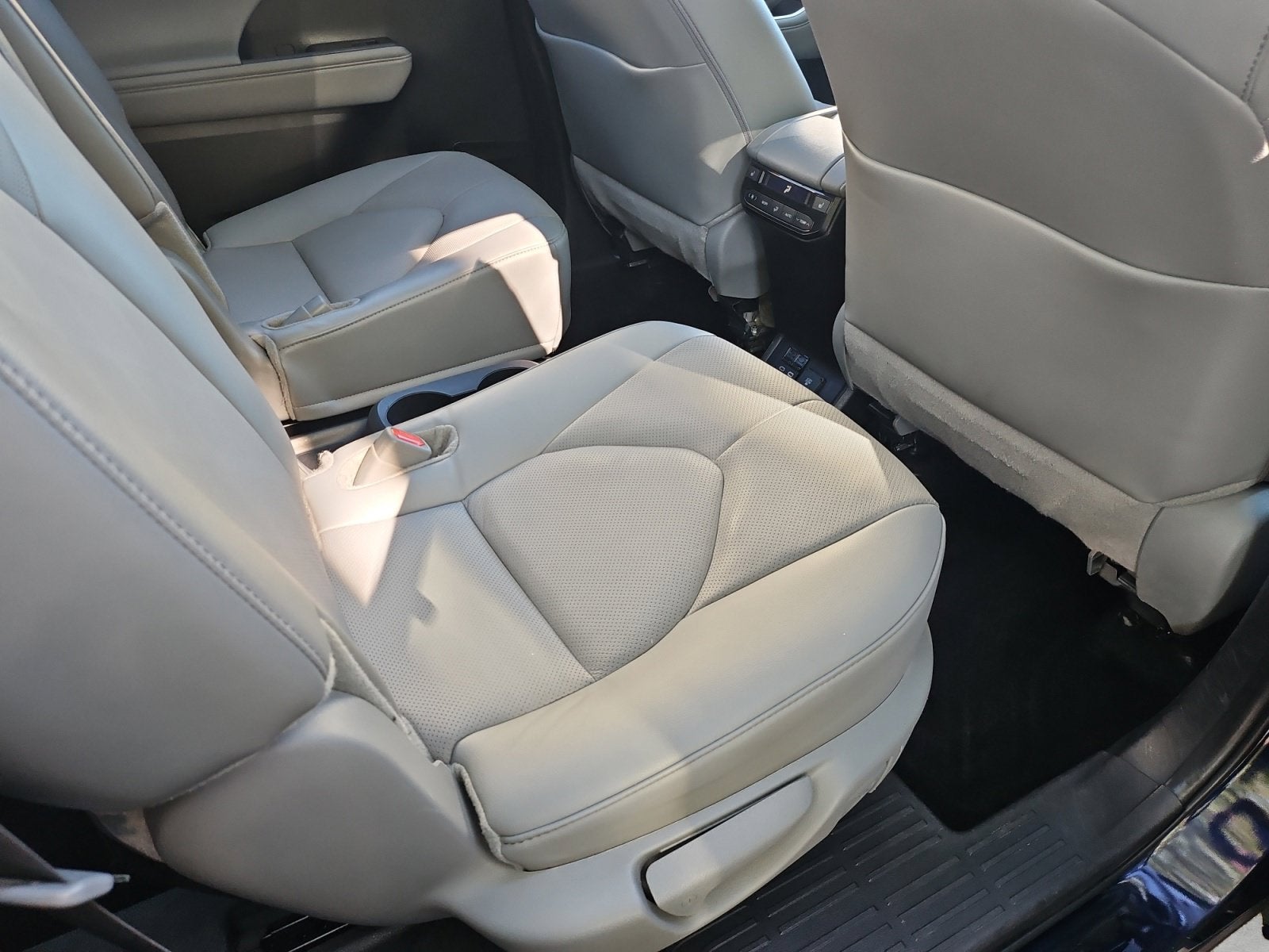 2024 Toyota Highlander Platinum