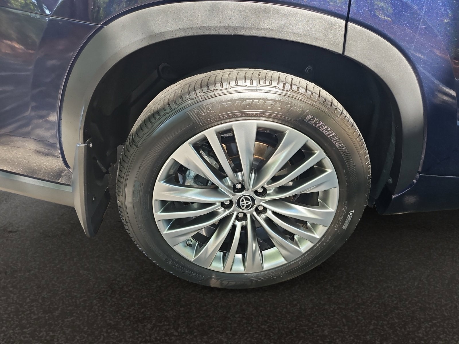 2024 Toyota Highlander Platinum