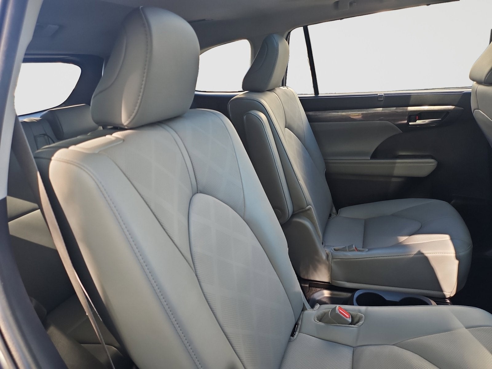 2024 Toyota Highlander Platinum