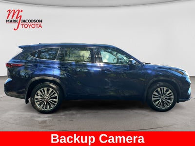 2024 Toyota Highlander Platinum