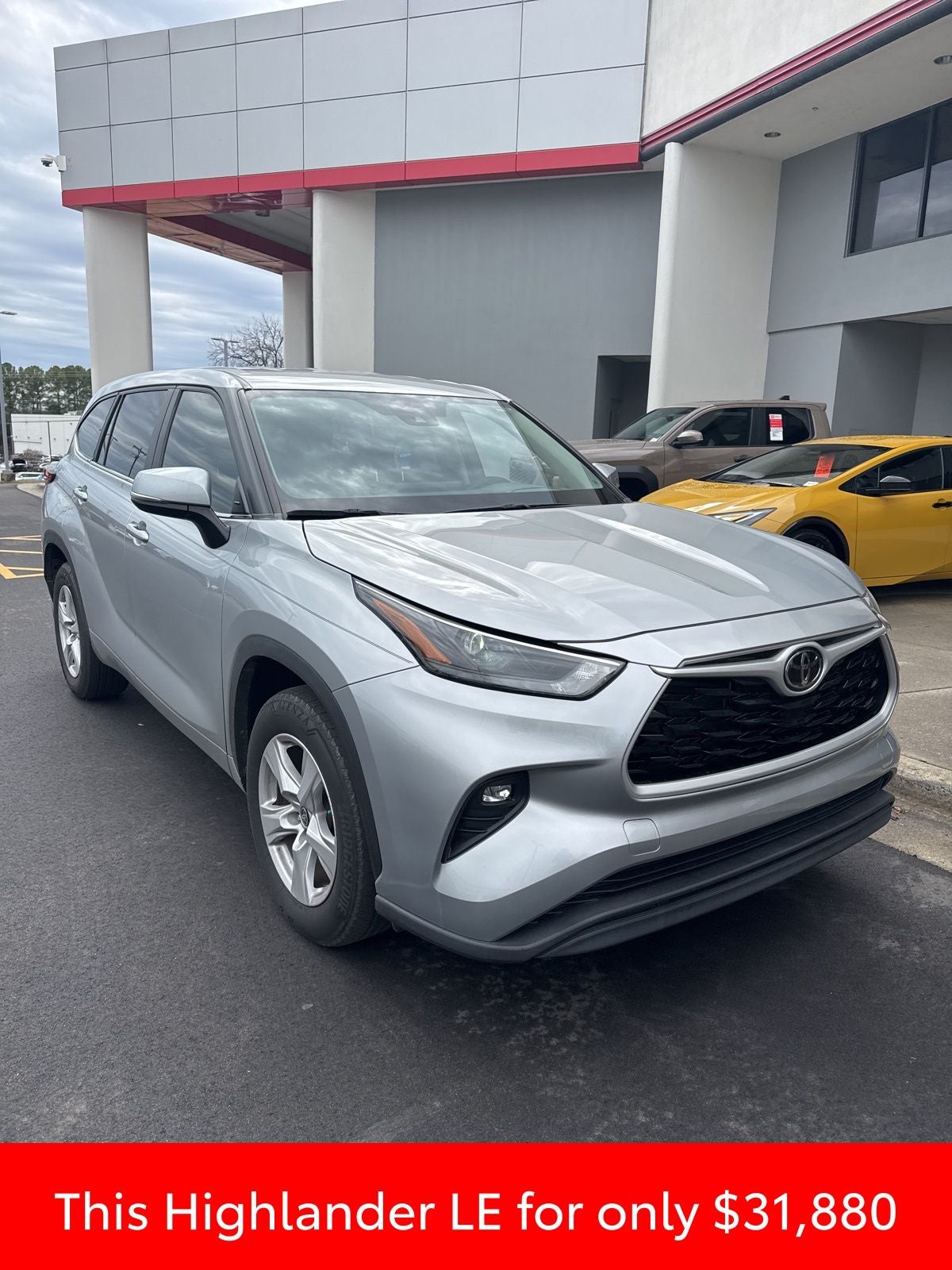 2023 Toyota Highlander LE