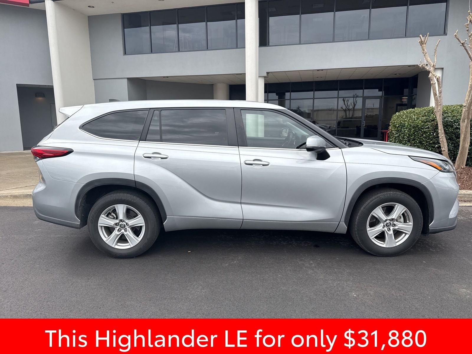 2023 Toyota Highlander LE