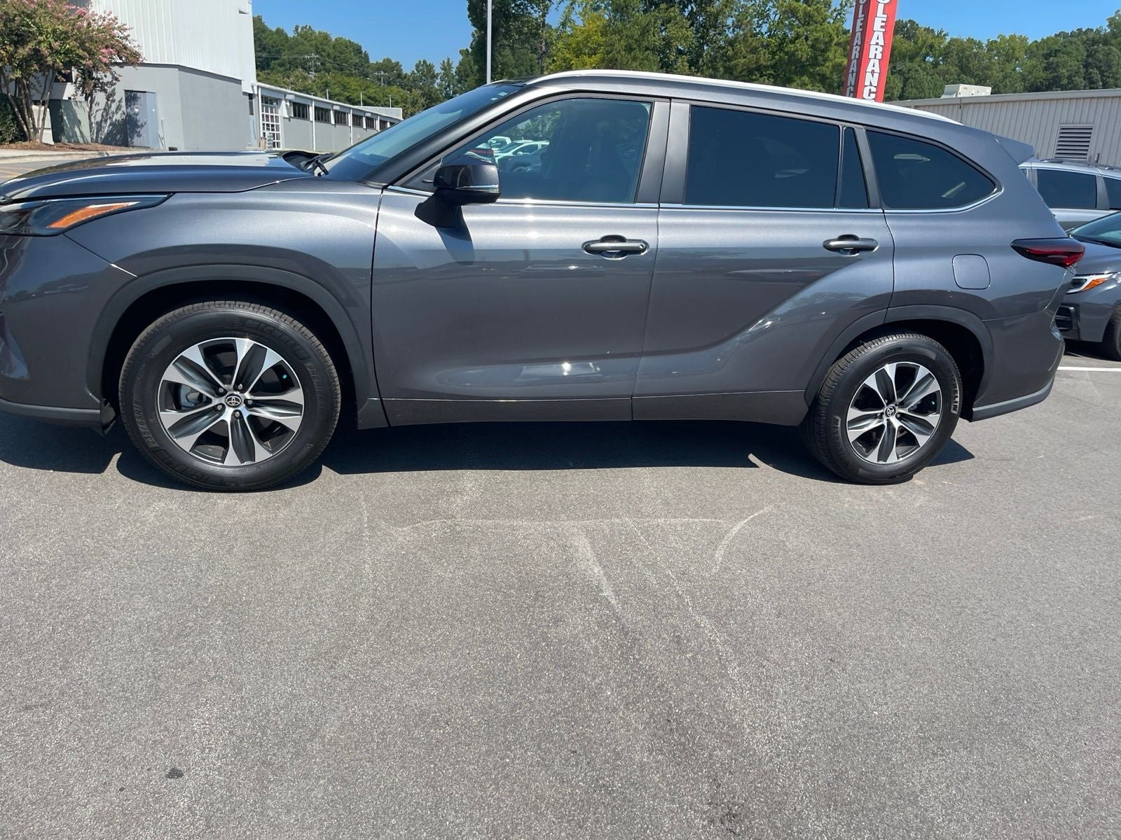 2025 Toyota Highlander XLE
