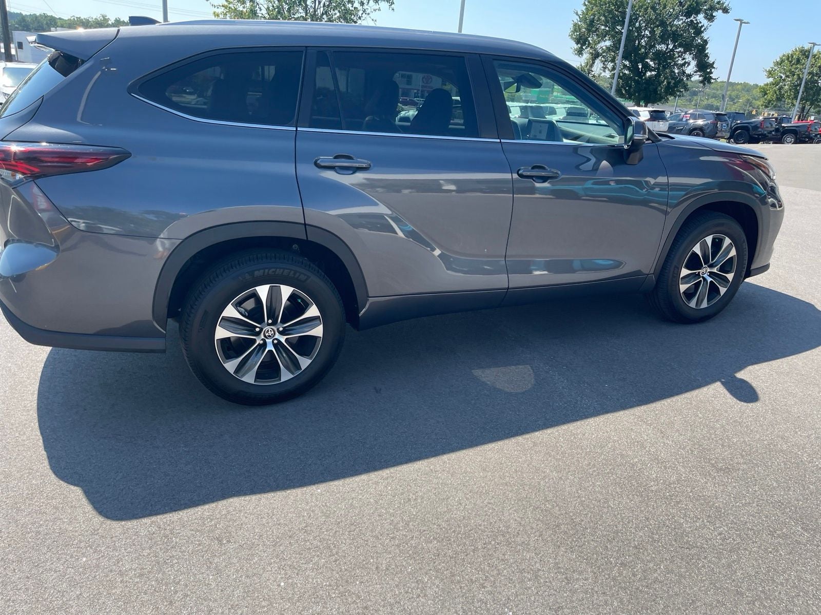 2025 Toyota Highlander XLE