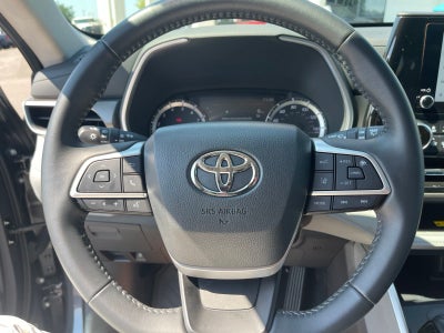 2025 Toyota Highlander XLE