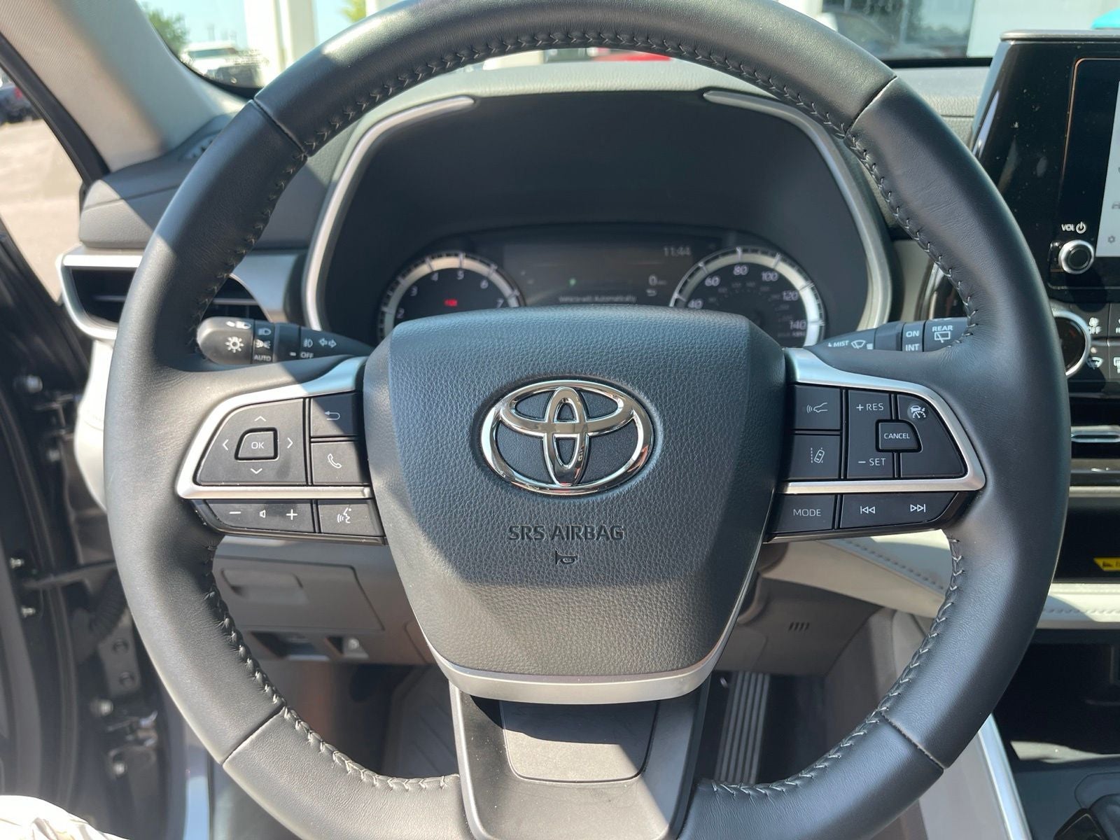 2025 Toyota Highlander XLE
