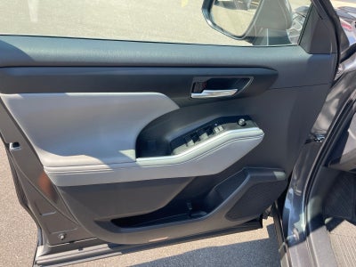 2025 Toyota Highlander XLE