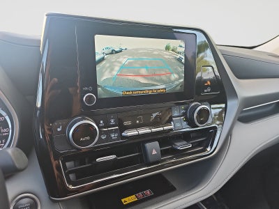 2025 Toyota Highlander XLE