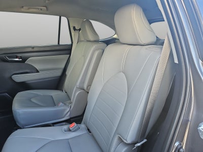 2025 Toyota Highlander XLE