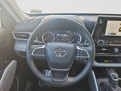 2025 Toyota Highlander XLE