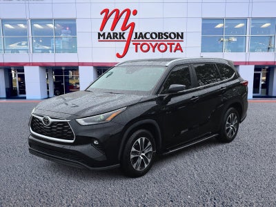 2023 Toyota Highlander XLE