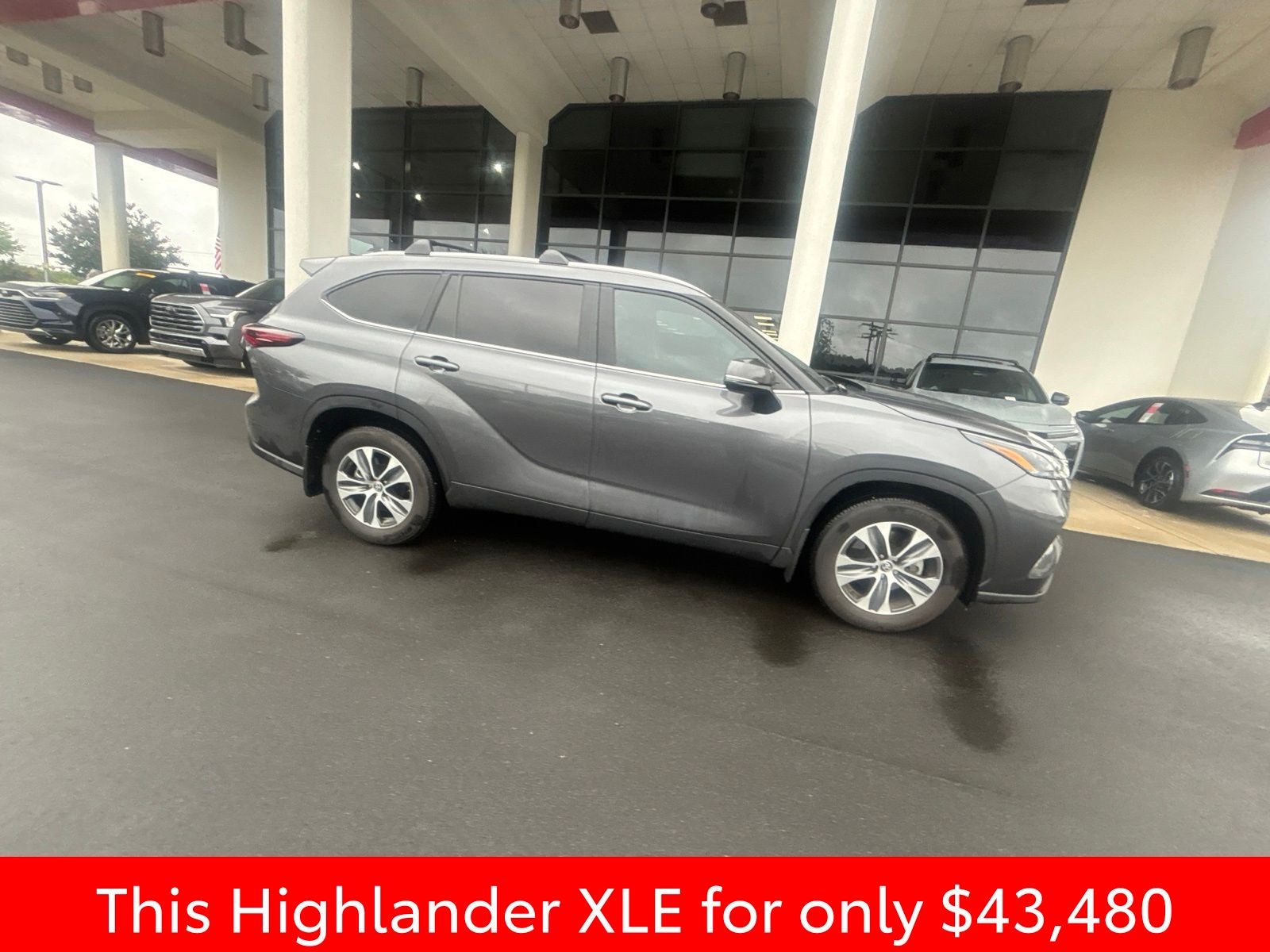 2025 Toyota Highlander XLE