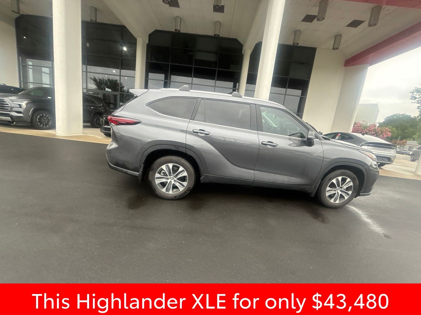2025 Toyota Highlander XLE