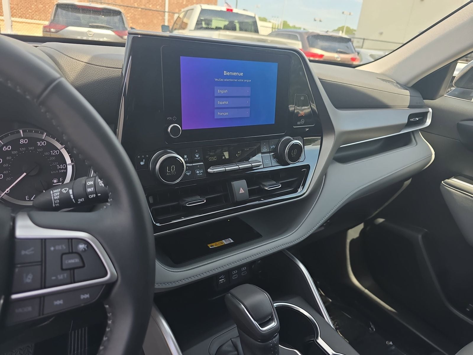 2025 Toyota Highlander XLE