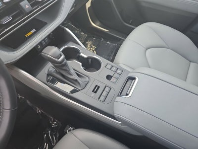 2025 Toyota Highlander XLE