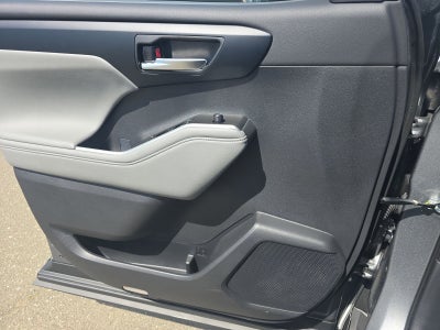 2025 Toyota Highlander XLE