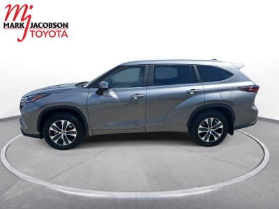 2025 Toyota Highlander XLE