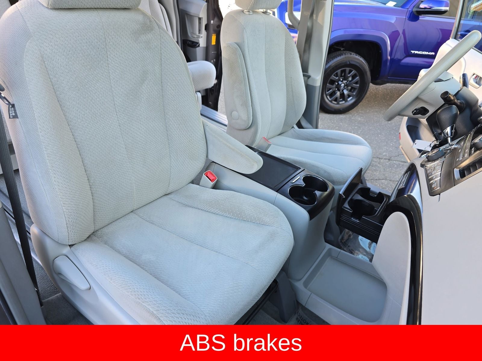 2013 Toyota Sienna LE