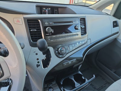 2013 Toyota Sienna LE