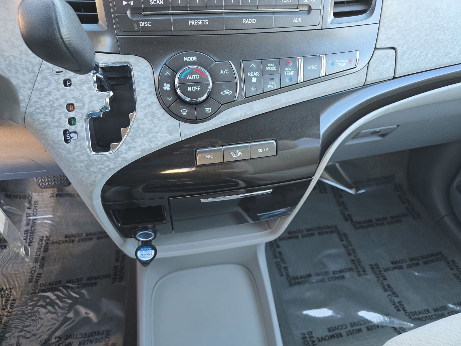 2013 Toyota Sienna LE