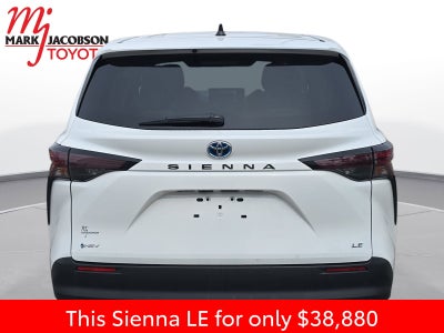 2025 Toyota Sienna LE 8 Passenger