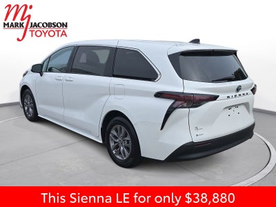 2025 Toyota Sienna LE 8 Passenger