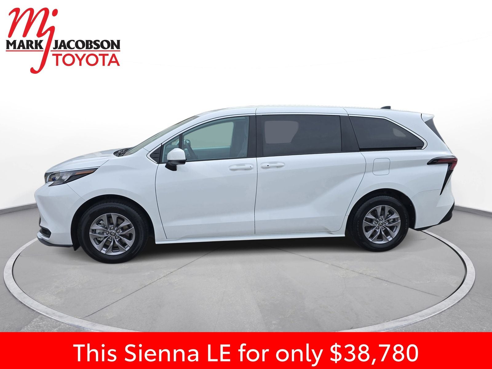 2025 Toyota Sienna LE 8 Passenger