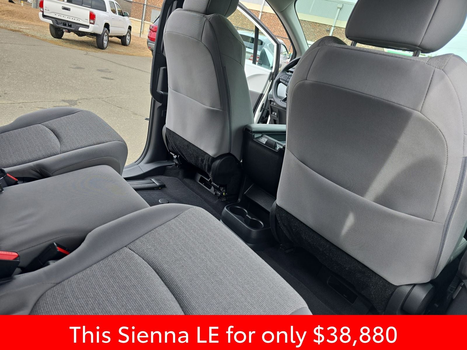 2025 Toyota Sienna LE 8 Passenger