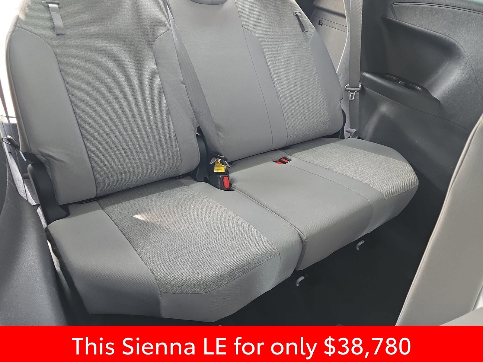 2025 Toyota Sienna LE 8 Passenger