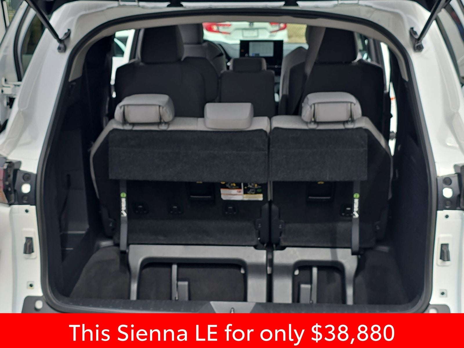 2025 Toyota Sienna LE 8 Passenger