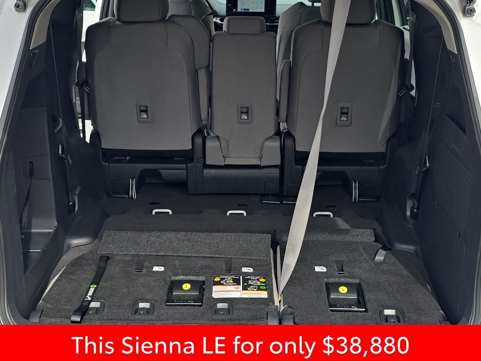 2025 Toyota Sienna LE 8 Passenger