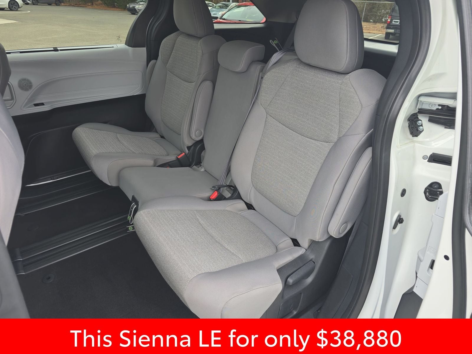 2025 Toyota Sienna LE 8 Passenger