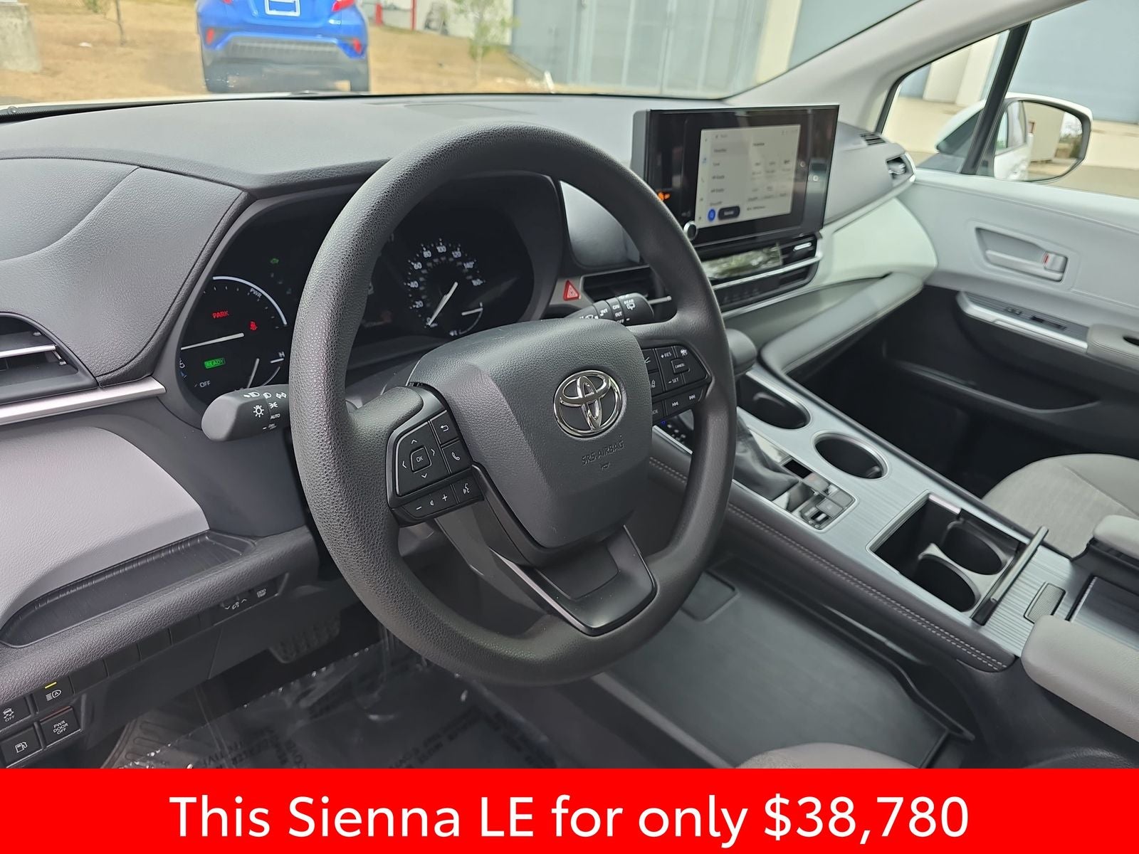 2025 Toyota Sienna LE 8 Passenger