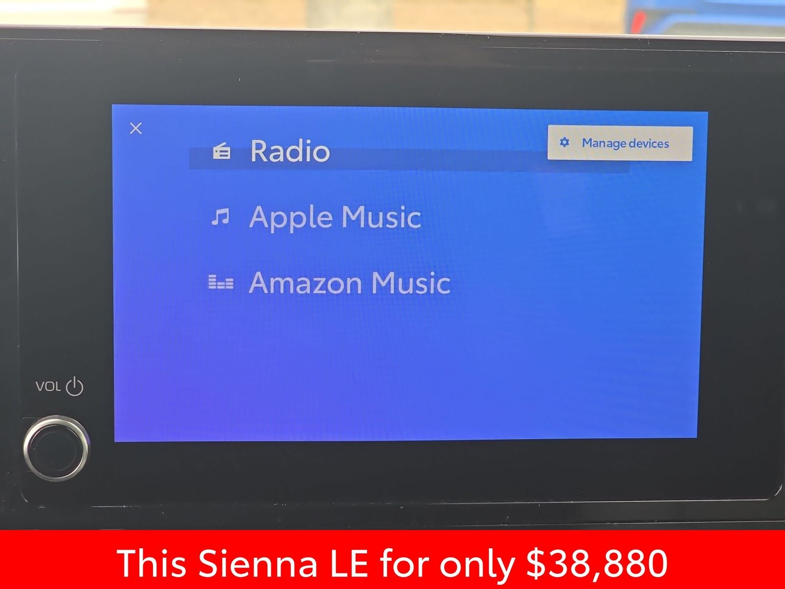 2025 Toyota Sienna LE 8 Passenger