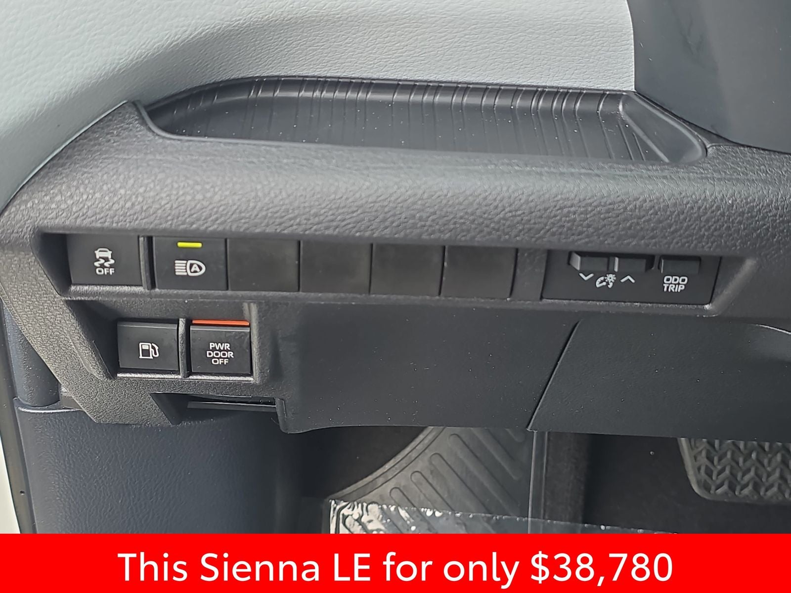 2025 Toyota Sienna LE 8 Passenger