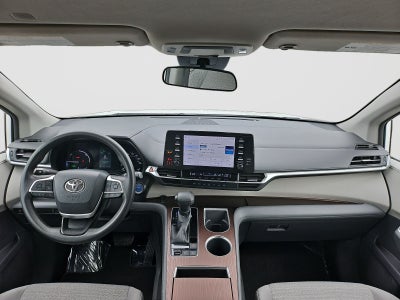 2021 Toyota Sienna LE 8 Passenger