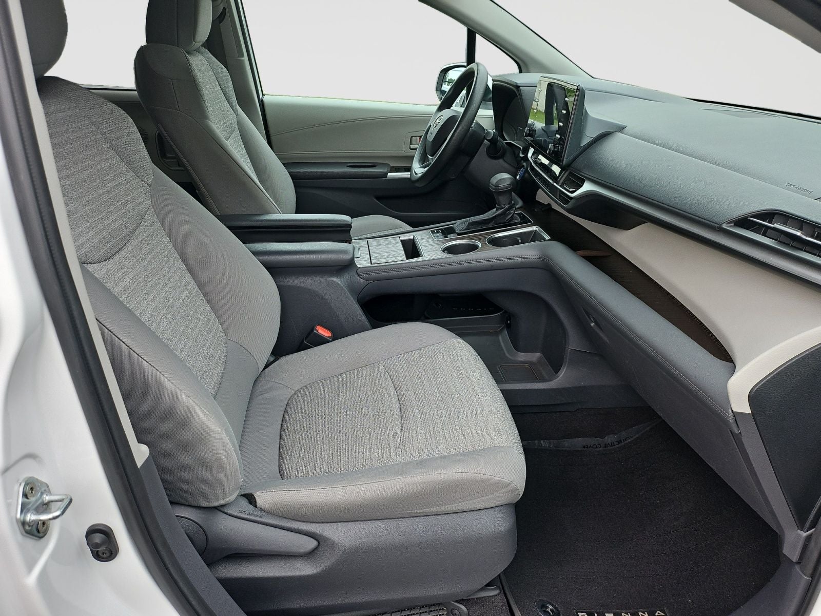 2021 Toyota Sienna LE 8 Passenger