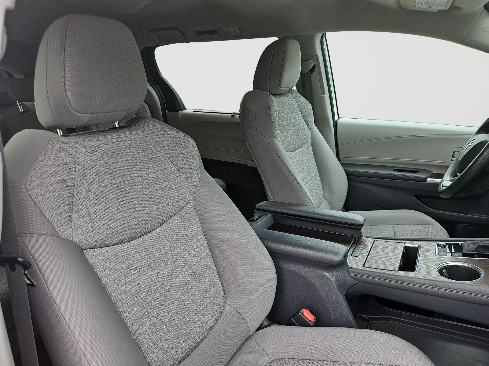 2021 Toyota Sienna LE 8 Passenger