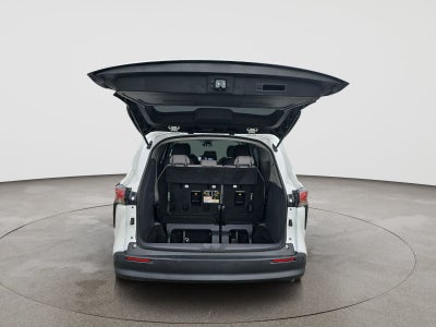 2021 Toyota Sienna LE 8 Passenger