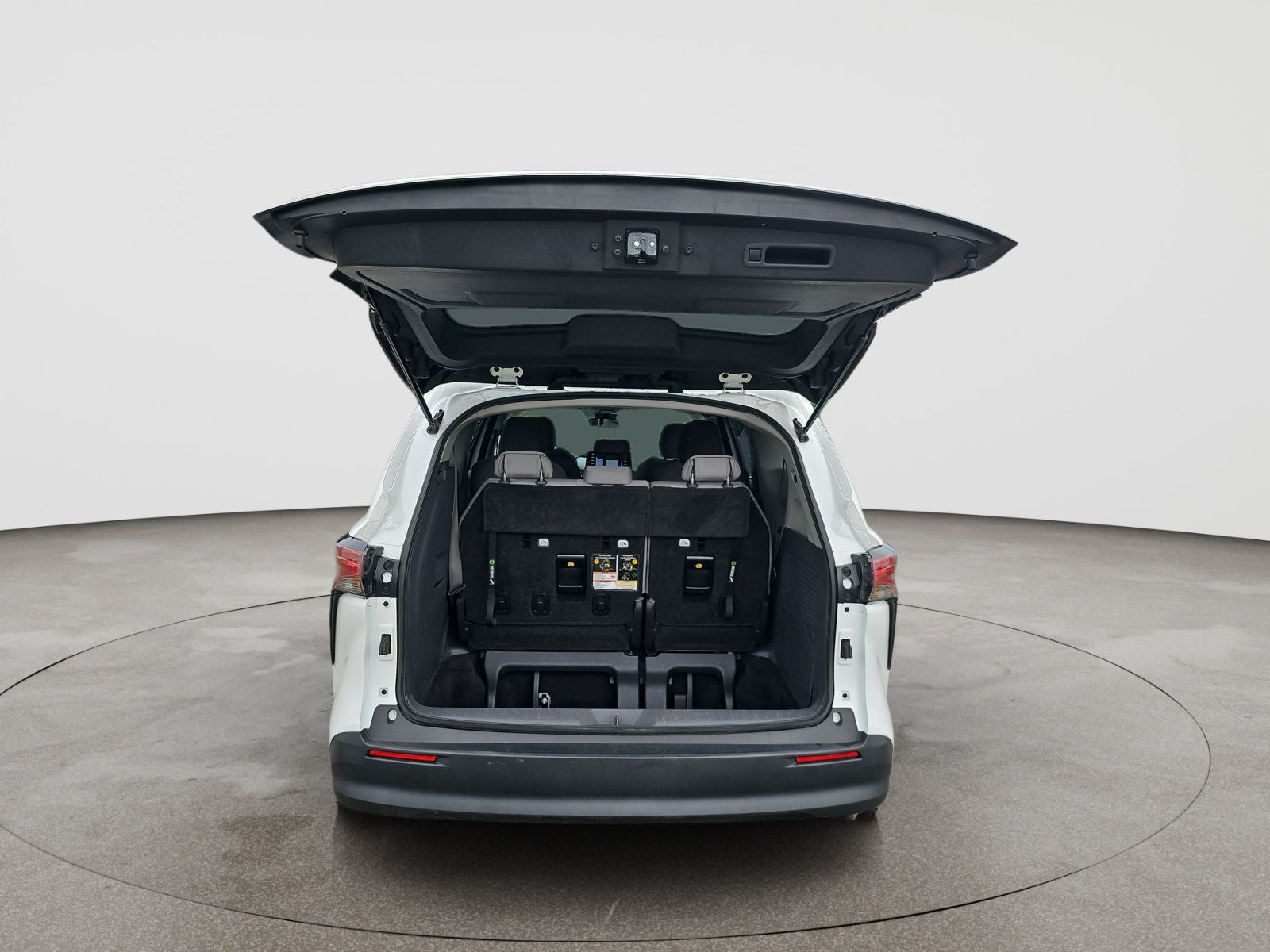 2021 Toyota Sienna LE 8 Passenger