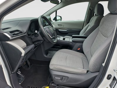 2021 Toyota Sienna LE 8 Passenger