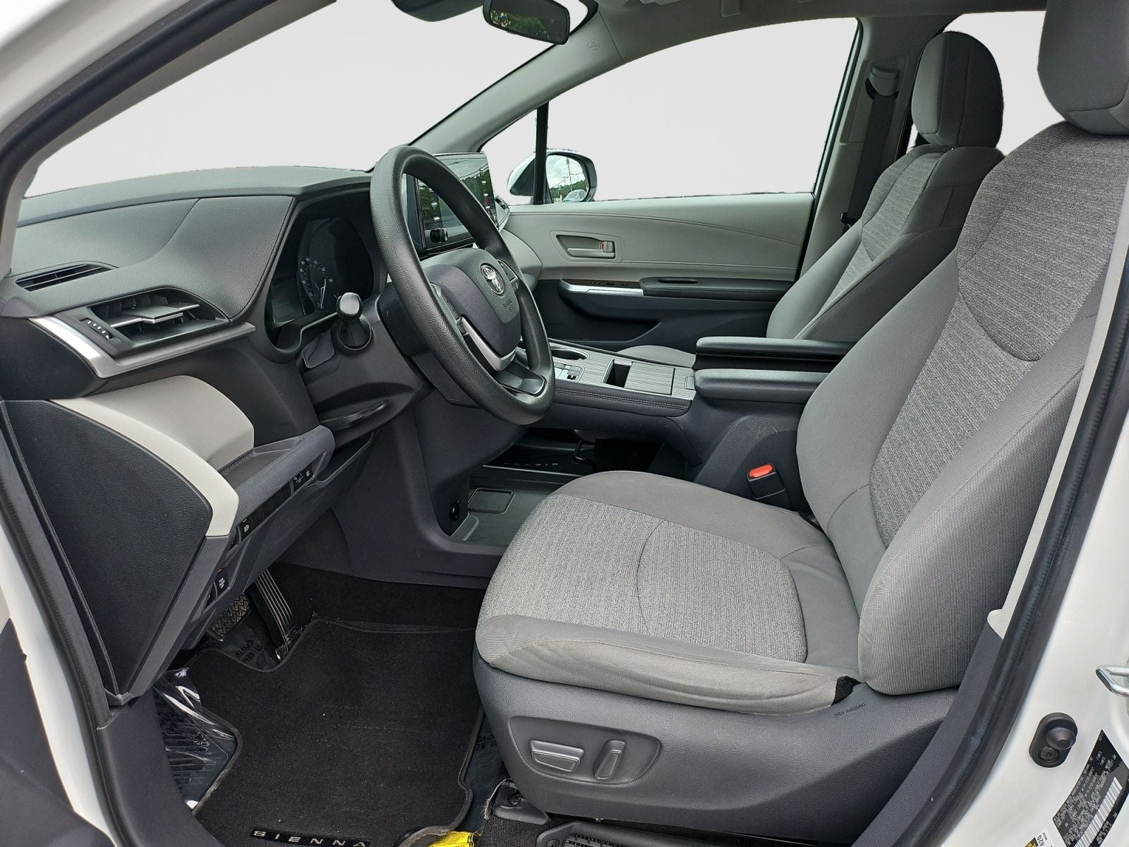 2021 Toyota Sienna LE 8 Passenger