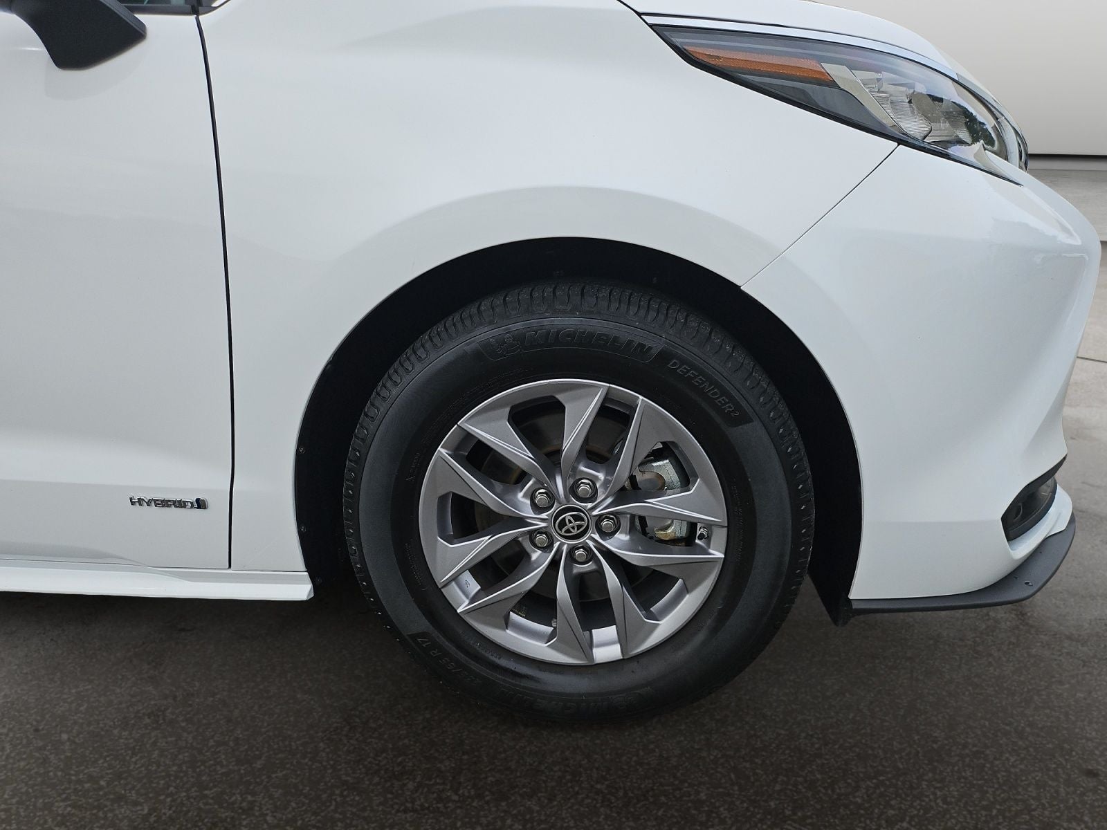 2021 Toyota Sienna LE 8 Passenger